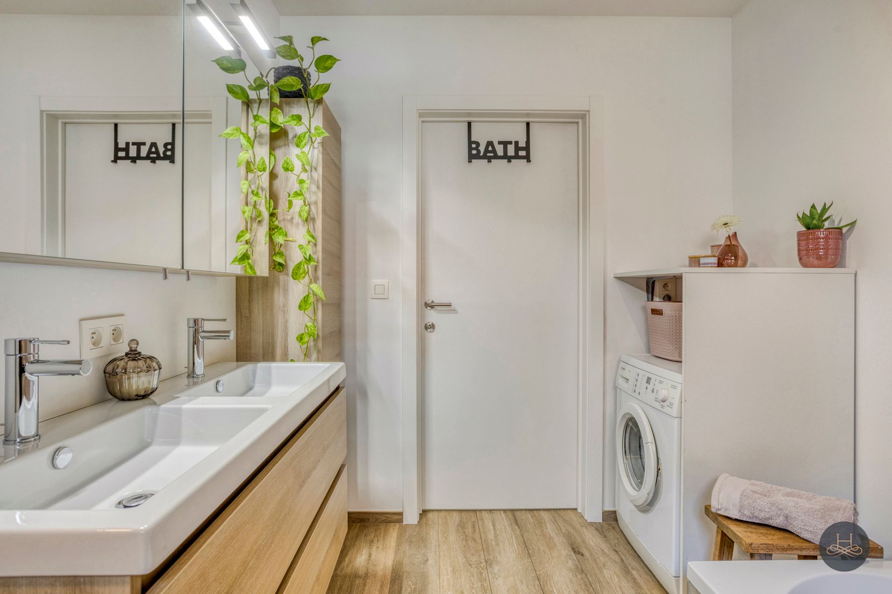 Lichtrijk, recent gelijkvloers appartement met toffe tuin foto 21