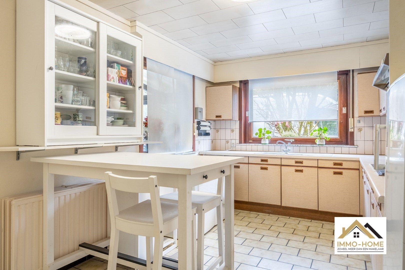 Halfopen bebouwing in groene omgeving! foto 14
