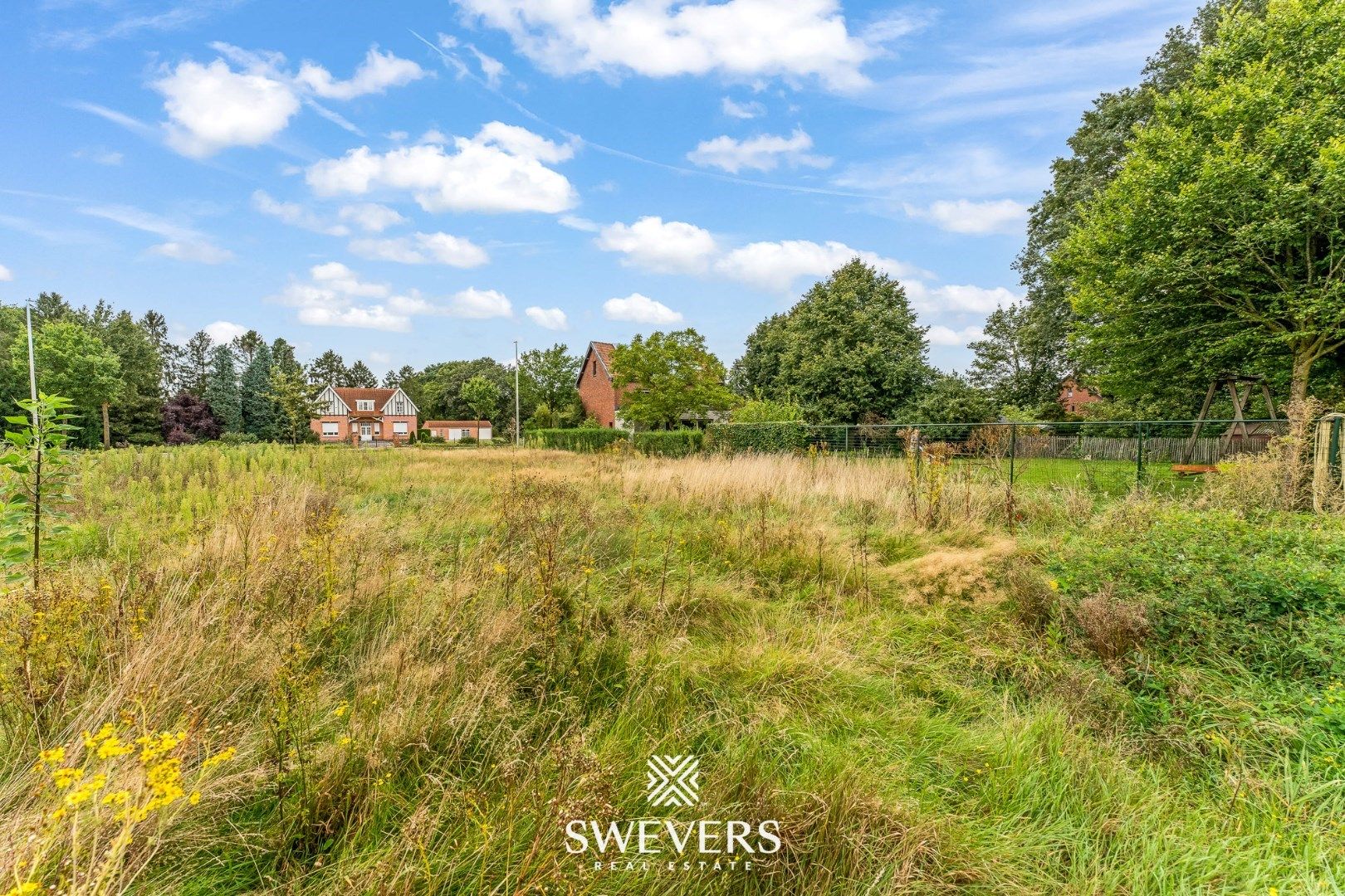 Knappe bouwgrond voor open bebouwing op 12a 74ca in hartje Helchteren foto 9
