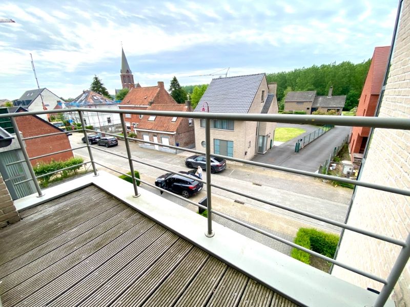 Lichtrijk duplex appartement met 2 slaapkamers, terras, garage en autostandplaats foto 15