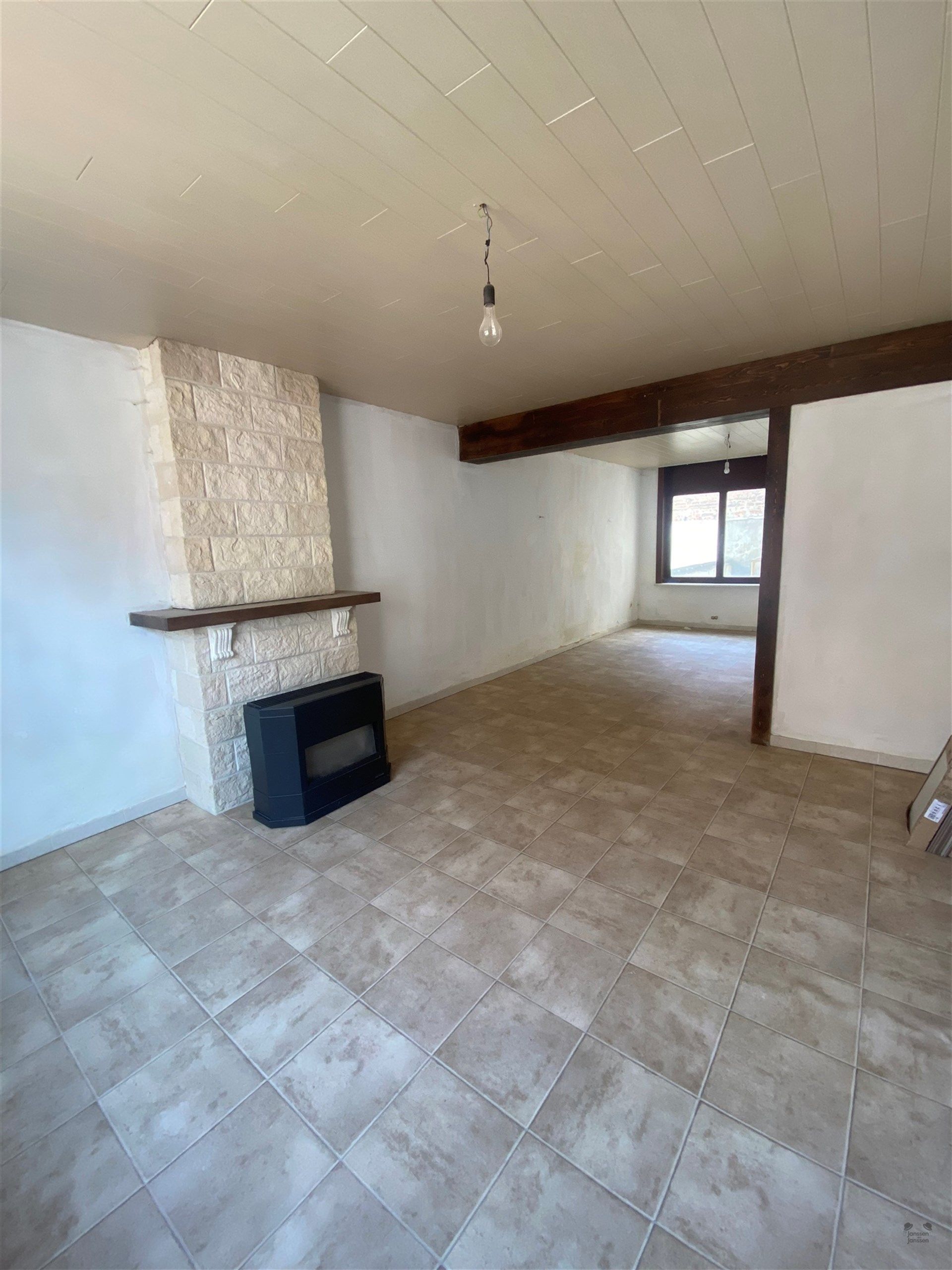 Ruime woning met 5 slaapkamers te Oostende foto 3