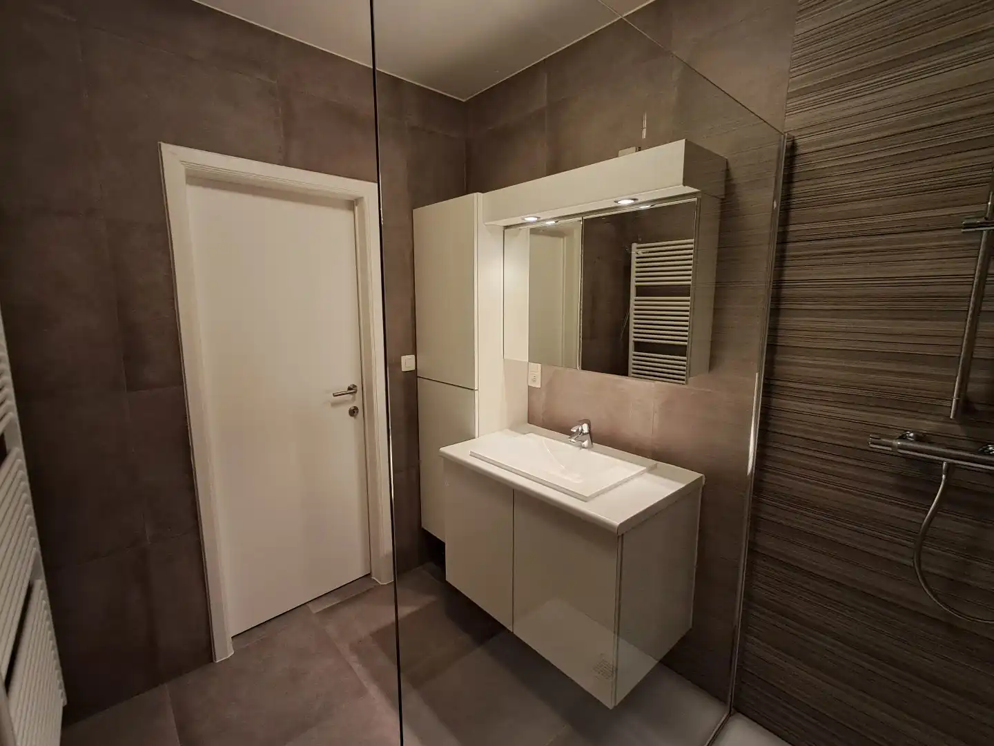 Ruim appartement te Sijsele. foto 20