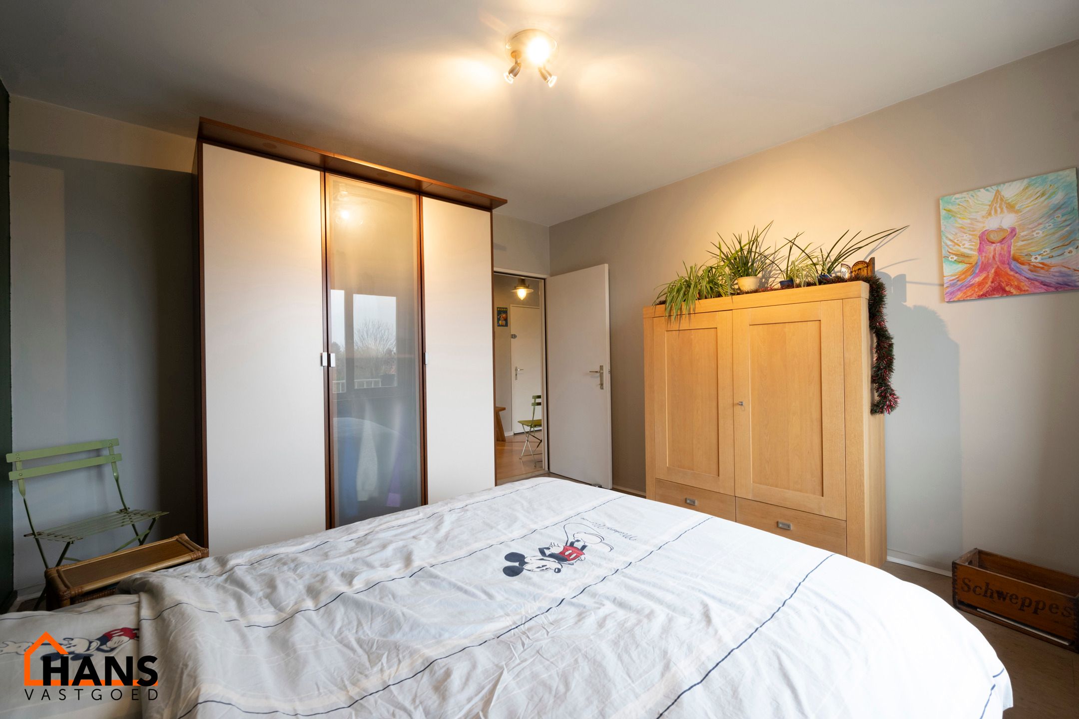 Ruim appartement met garagebox foto 9