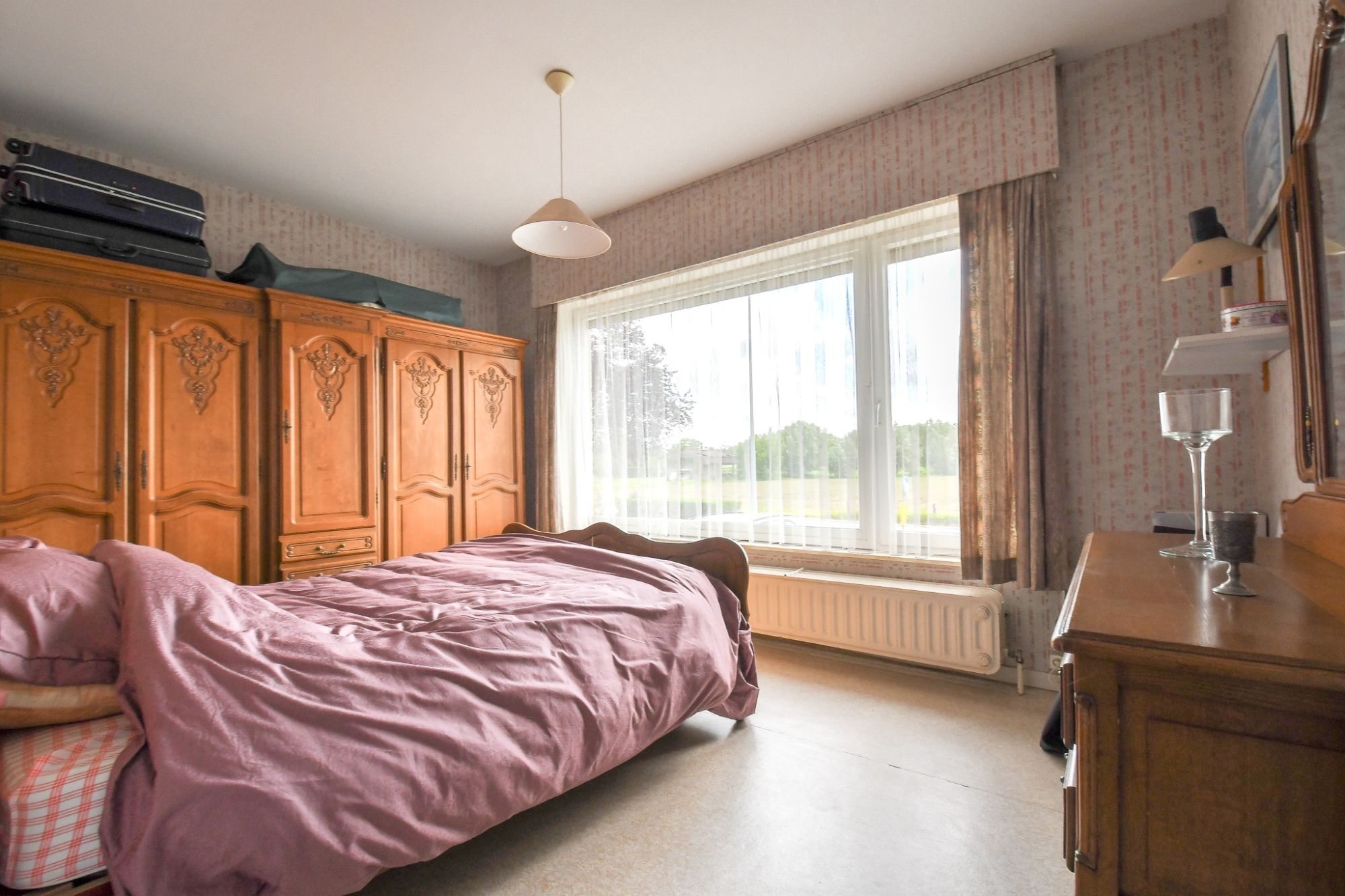 Goed onderhouden statige woning op een perceel van 970m² foto 16