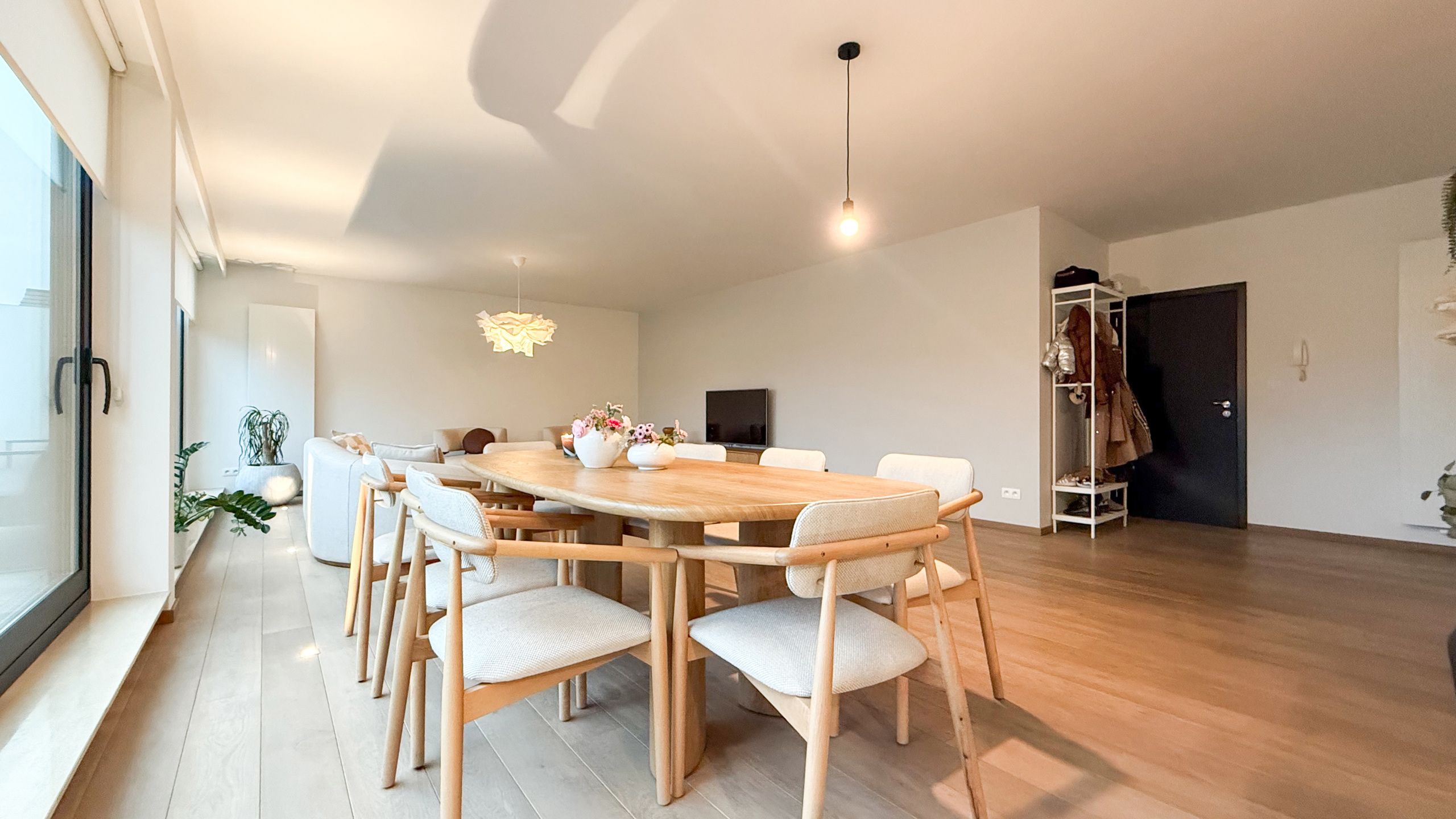 Ruim appartement met 3 slaapkamers en groot terras in Boekt! foto 9