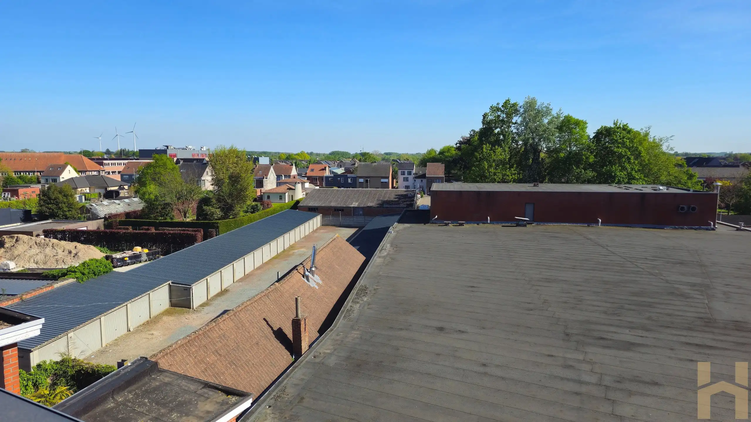 Gerenoveerde gezellige duplex te huur op de markt te Zele foto 9