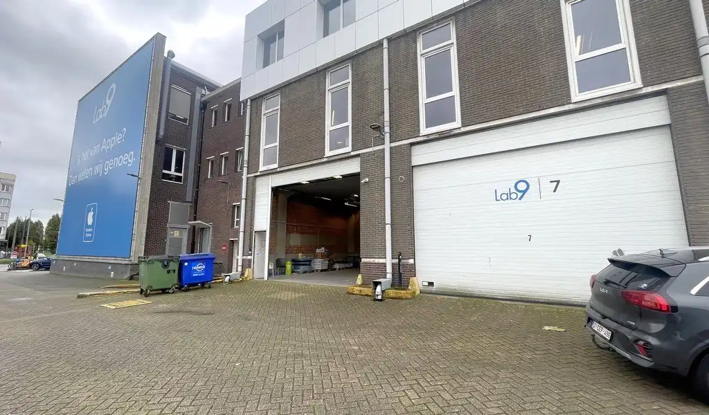Magazijn met mogelijkheid tot kantoren te huur aan de Noorderlaan  in Antwerpen foto 7