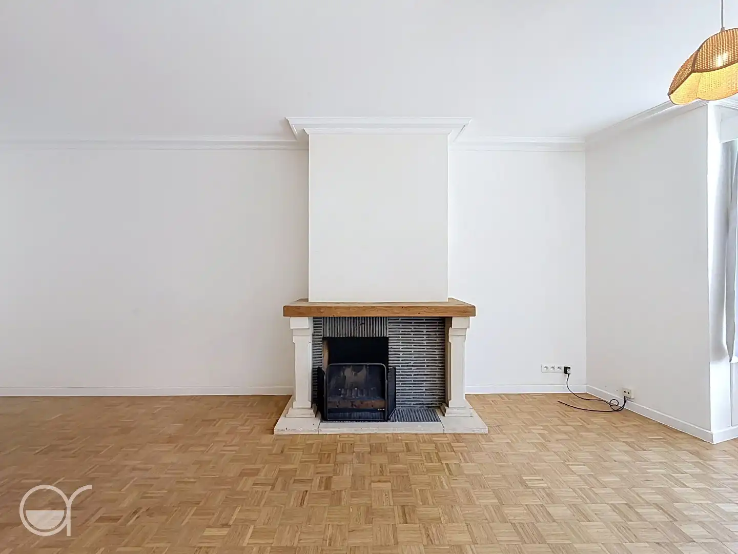 Mooi 2 slaapkamer appartement nabij Gent zuidpark met ideale uitvalswegen en garagebox foto 2