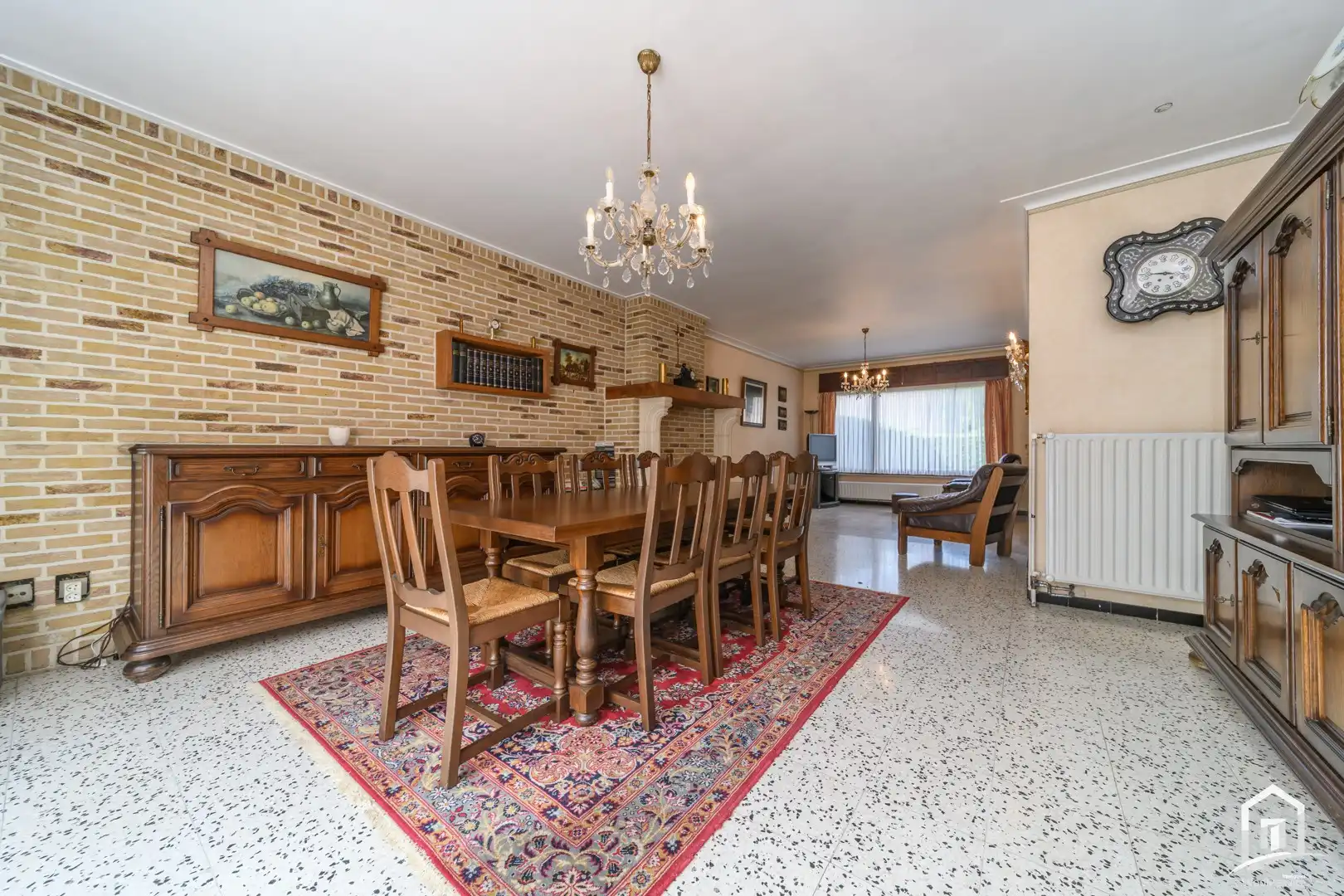 Rustig gelegen gezinswoning met 4 slaapkamers te Erembodegem. foto 4