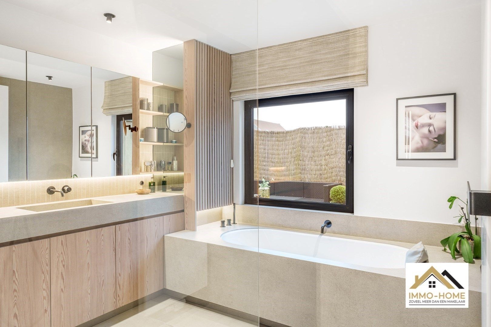 Gerenoveerd appartement met groot terras!! foto 2