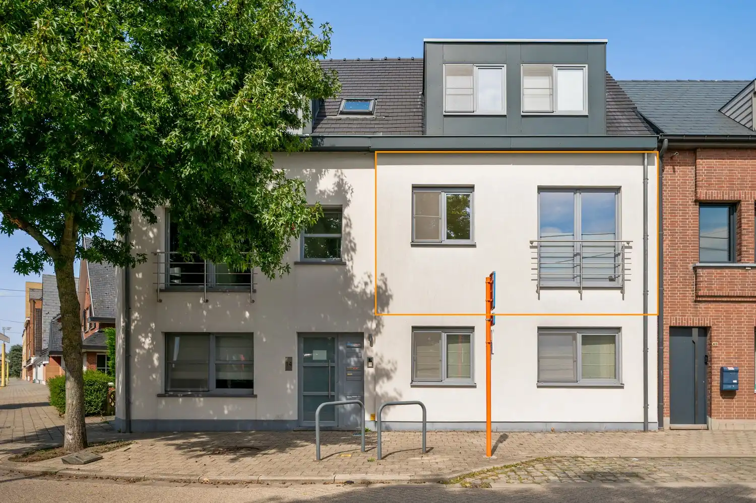 Energiezuinig appartement met 2 slpkrs en terras in centrum Putte foto {{pictureIndex}}