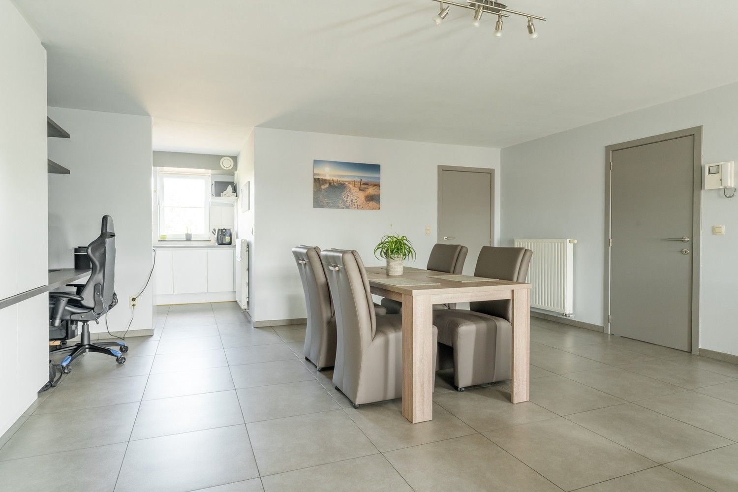 Mooi 2 slaapkamer appartement op een gunstige ligging foto 10