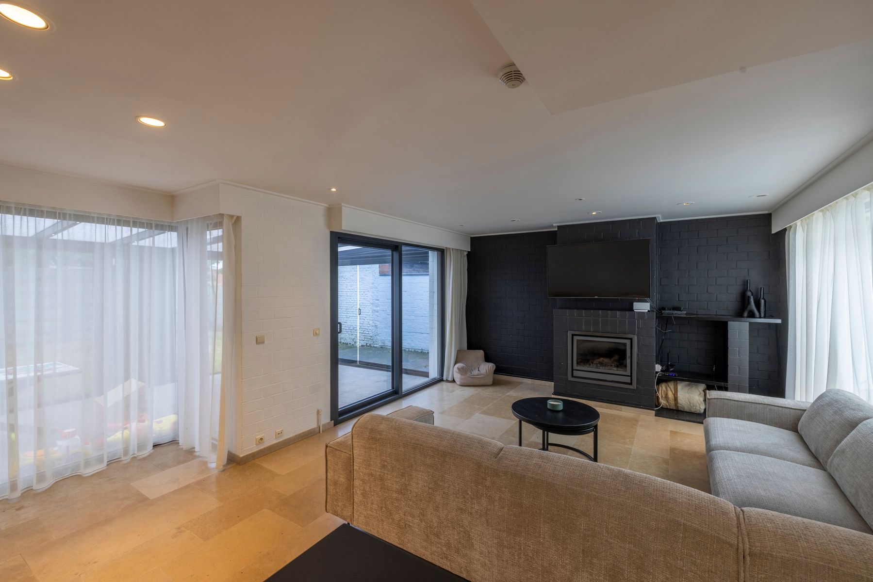 Woning met 3 slaapkamers, tuin en polyvalente ruimte te koop foto 9