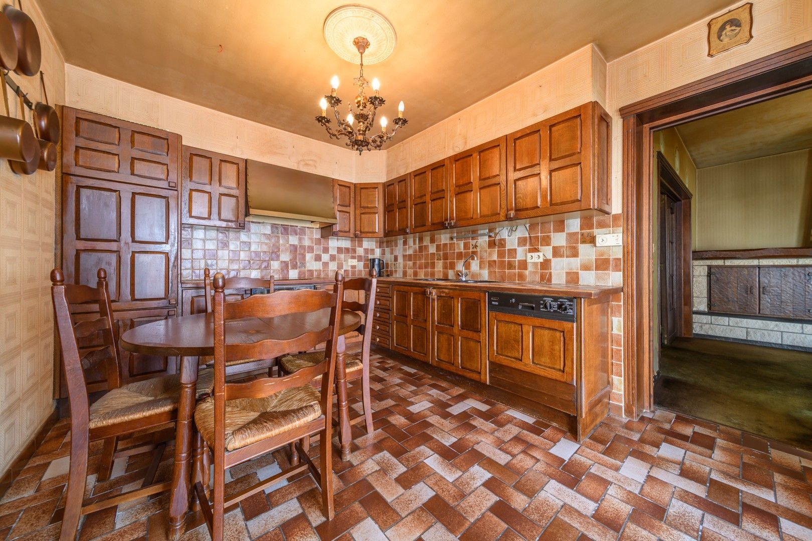Te renoveren karaktervolle woning te Ternat foto 7