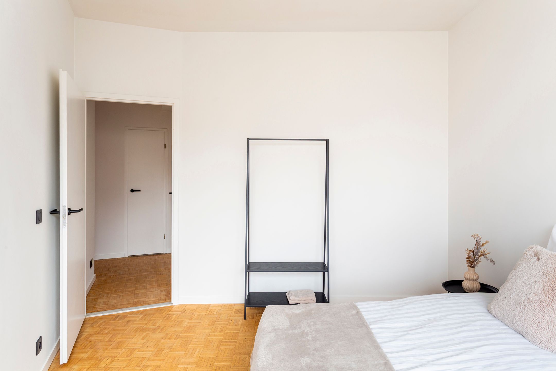hip gerenoveerd 1-slpk-app. vlakbij Meir en Operaplein foto 16