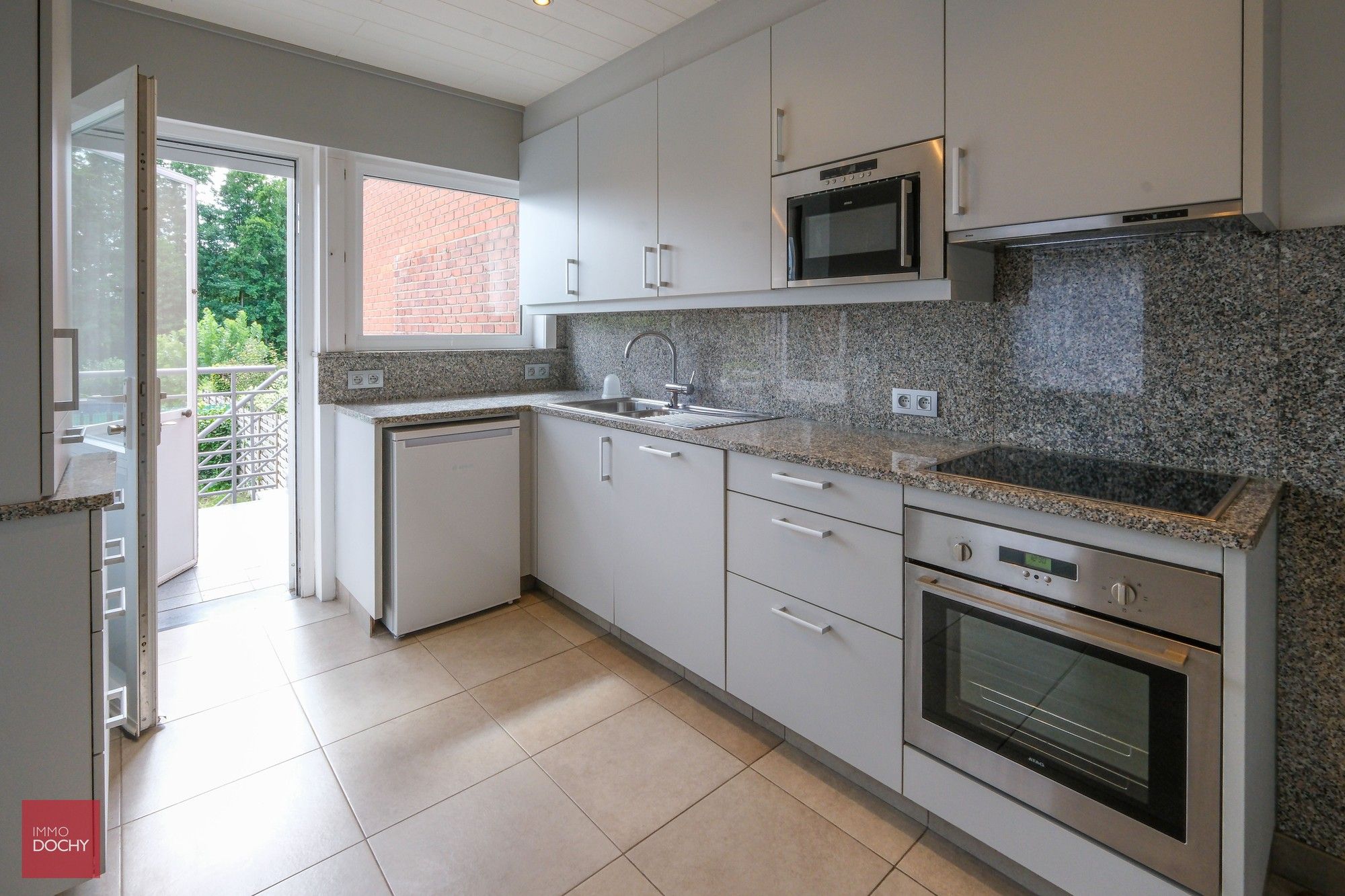 Volledig vernieuwde woning op goede ligging| Buyckstraat foto 2