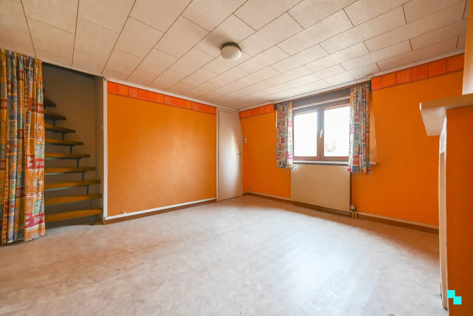 Te renoveren woning met riante garage te Bosmolens foto 15