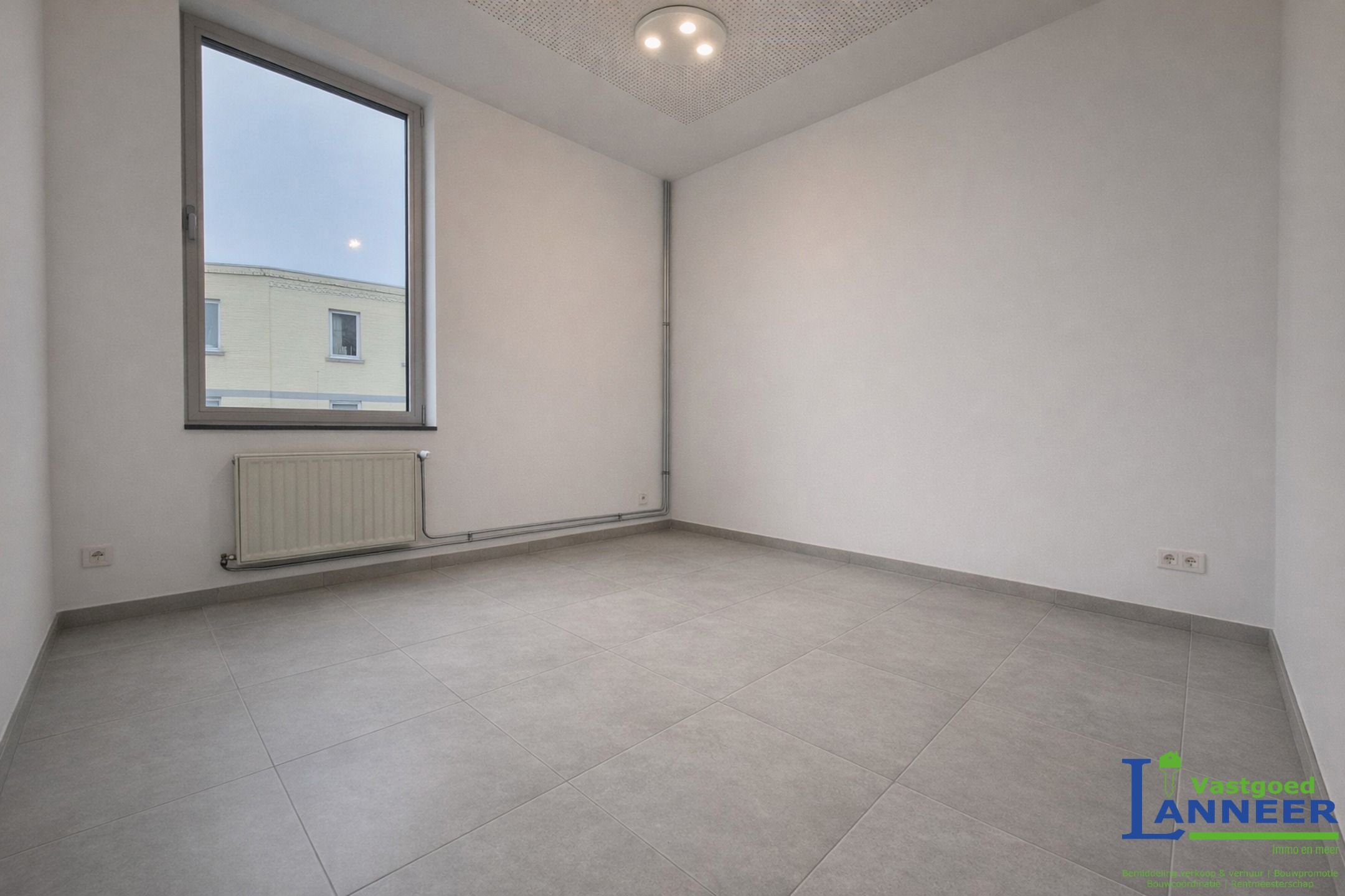 Praktijk/kantoorruimte in gemengd handelspand- Centrum Herne foto {{pictureIndex}}