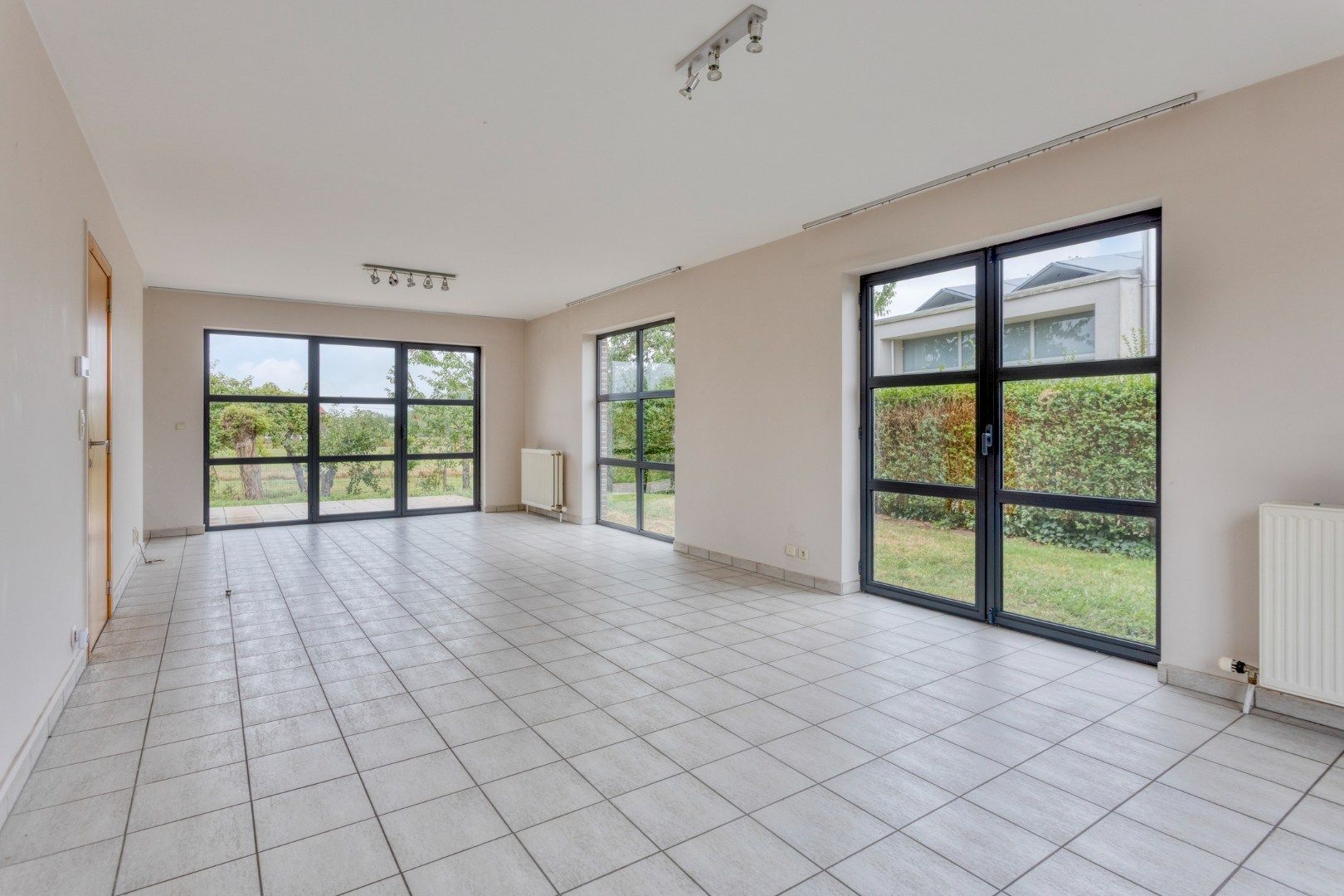 Open bebouwing met 3 slaapkamers, garage en tuin in Haasrode!  – EPC 241 kWh/m² – bewoonbare opp. 201m²  foto 3