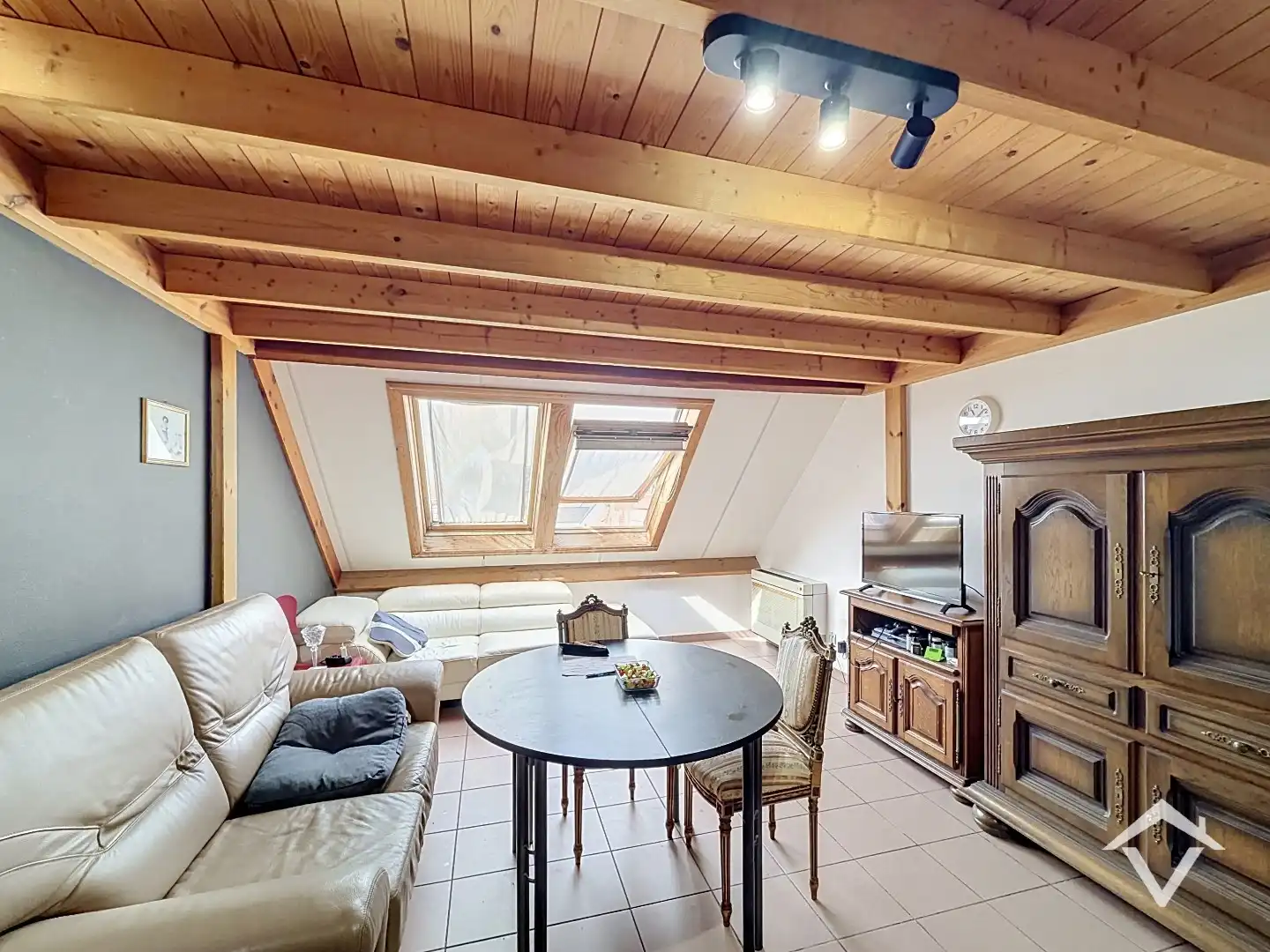 Ruime studio met aparte badkamer te Roeselare foto 5