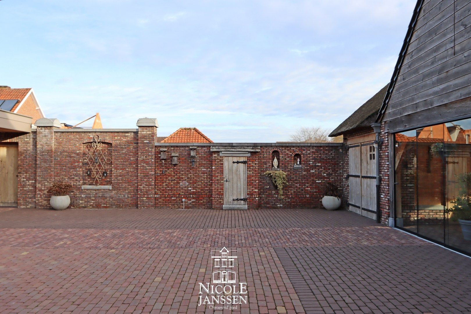 Ruime halfvrijstaande woning  foto 20