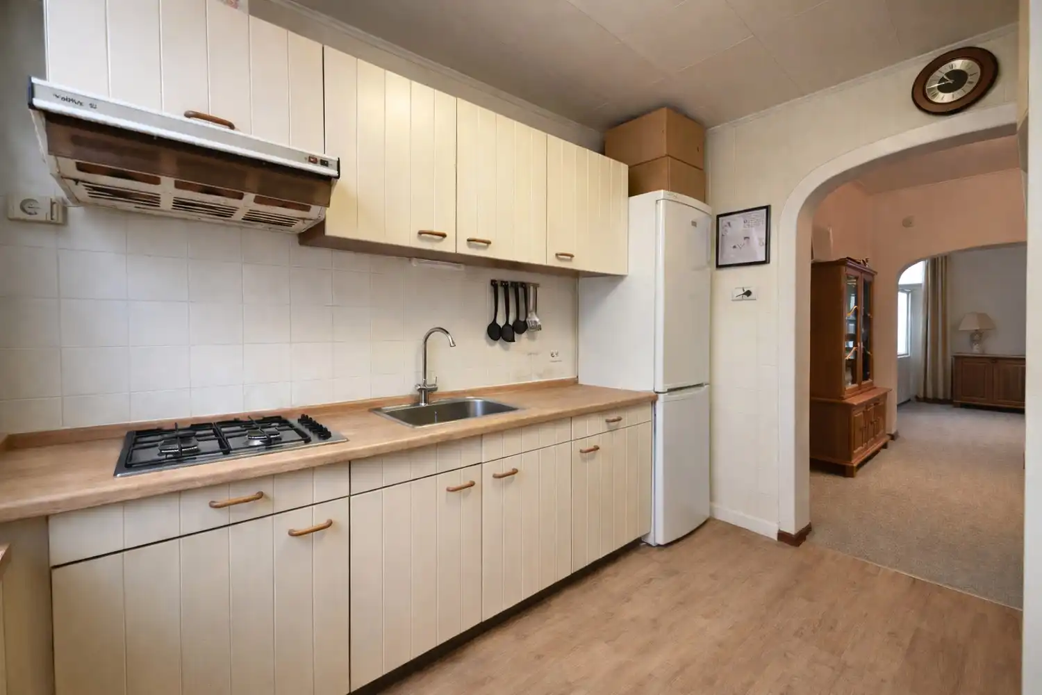 Te renoveren woning met potentieel op centrale ligging te Heist-Goor foto 4