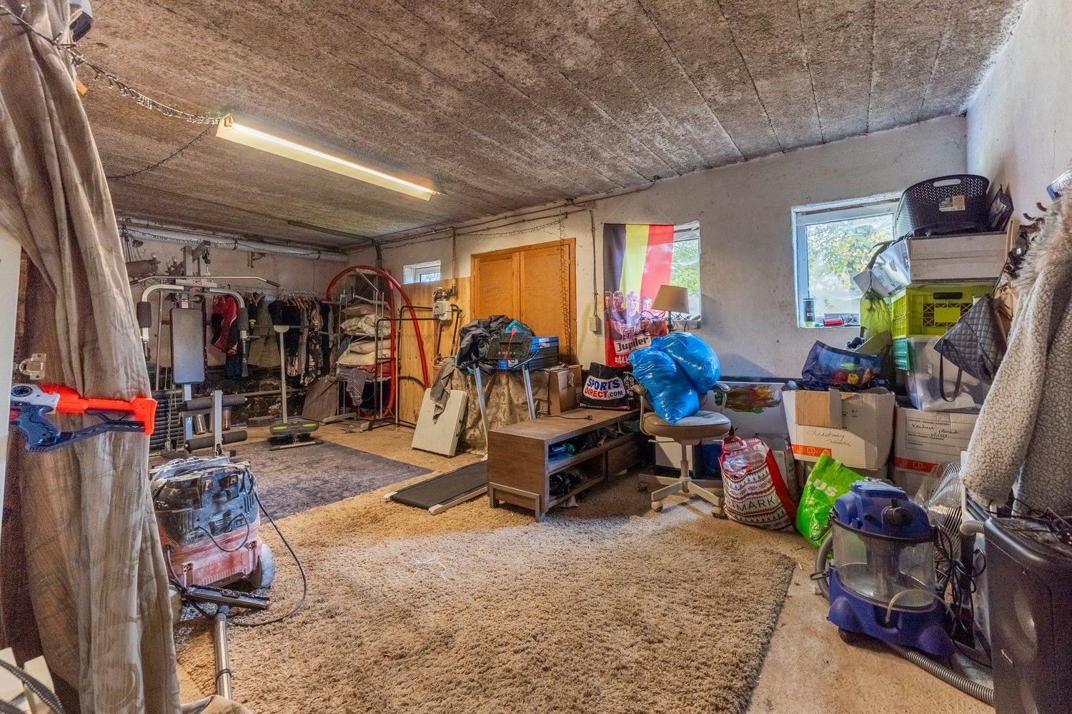 Charmante gerenoveerde woning met aanpalende schuur en 3 aparte bijgebouwen op 28a49 in Achel foto 21