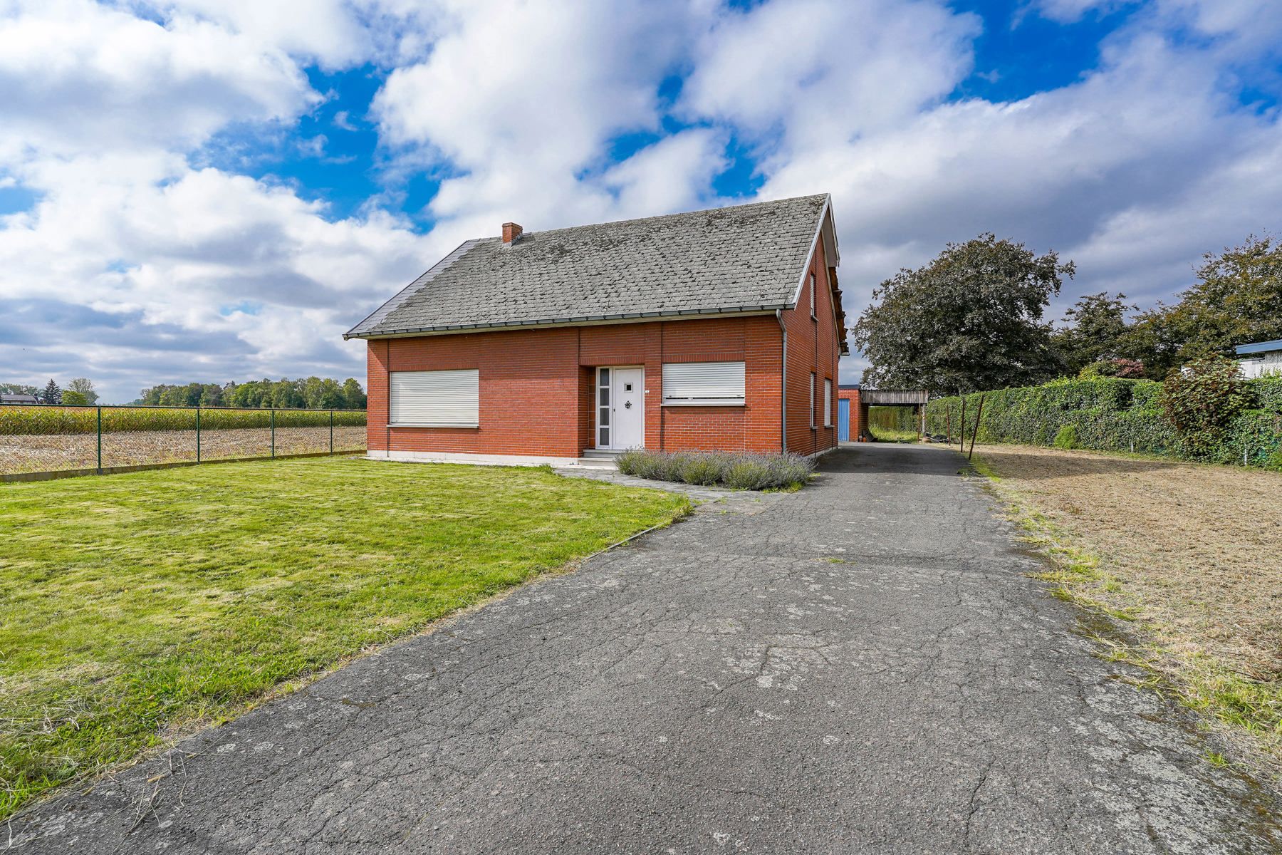 Te renoveren woning op prachtig perceel van 7157 m² te Londerzeel foto 2