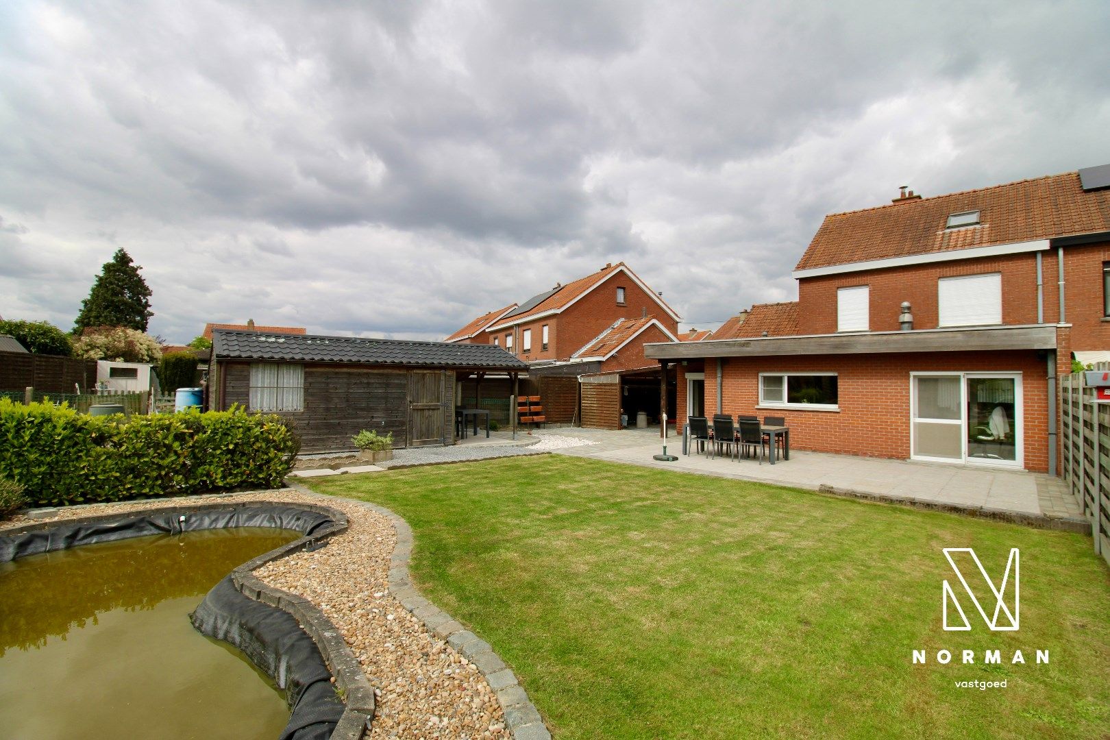 Hoofdfoto van de publicatie: Ruime woning met prachtige tuin en 3 slaapkamers te Rumbeke!
