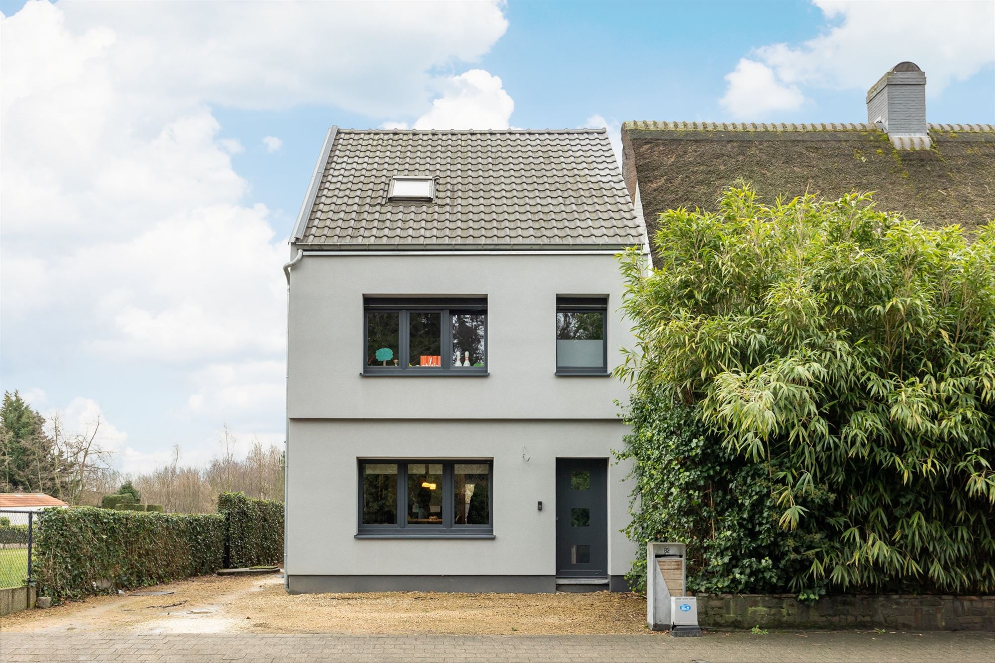 Instapklare woning met ruime tuin op gunstige locatie foto 25