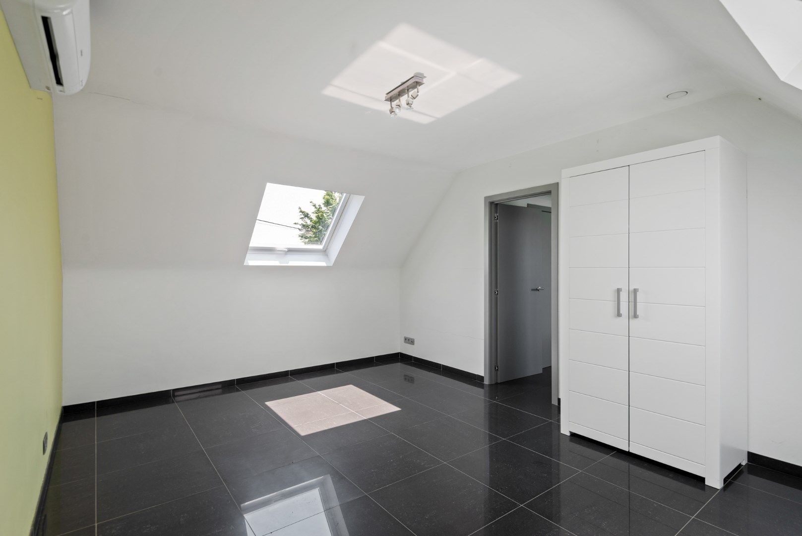 Zeldzaam! Landgoed 4035m² met quasi energie neutrale villa (322m²) te Opwijk foto 21