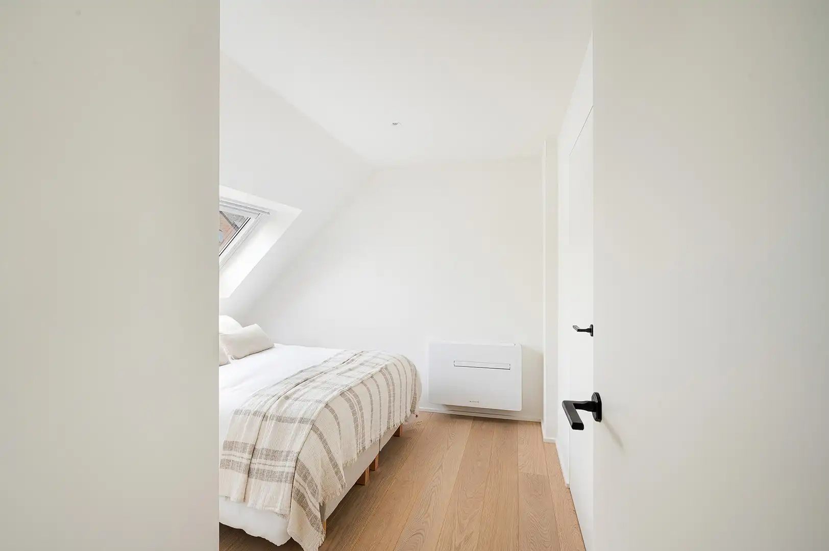 Prachtig gerenoveerde villa, rustig gelegen in een residentiële omgeving aan de rand van Knokke. foto 20