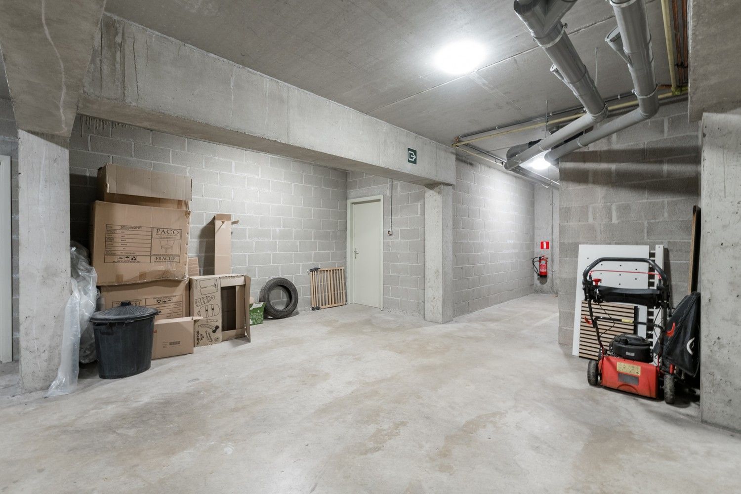 Ruim duplex appartement met 3 slaapkamers, staanplaats en berging te Pelt foto 30