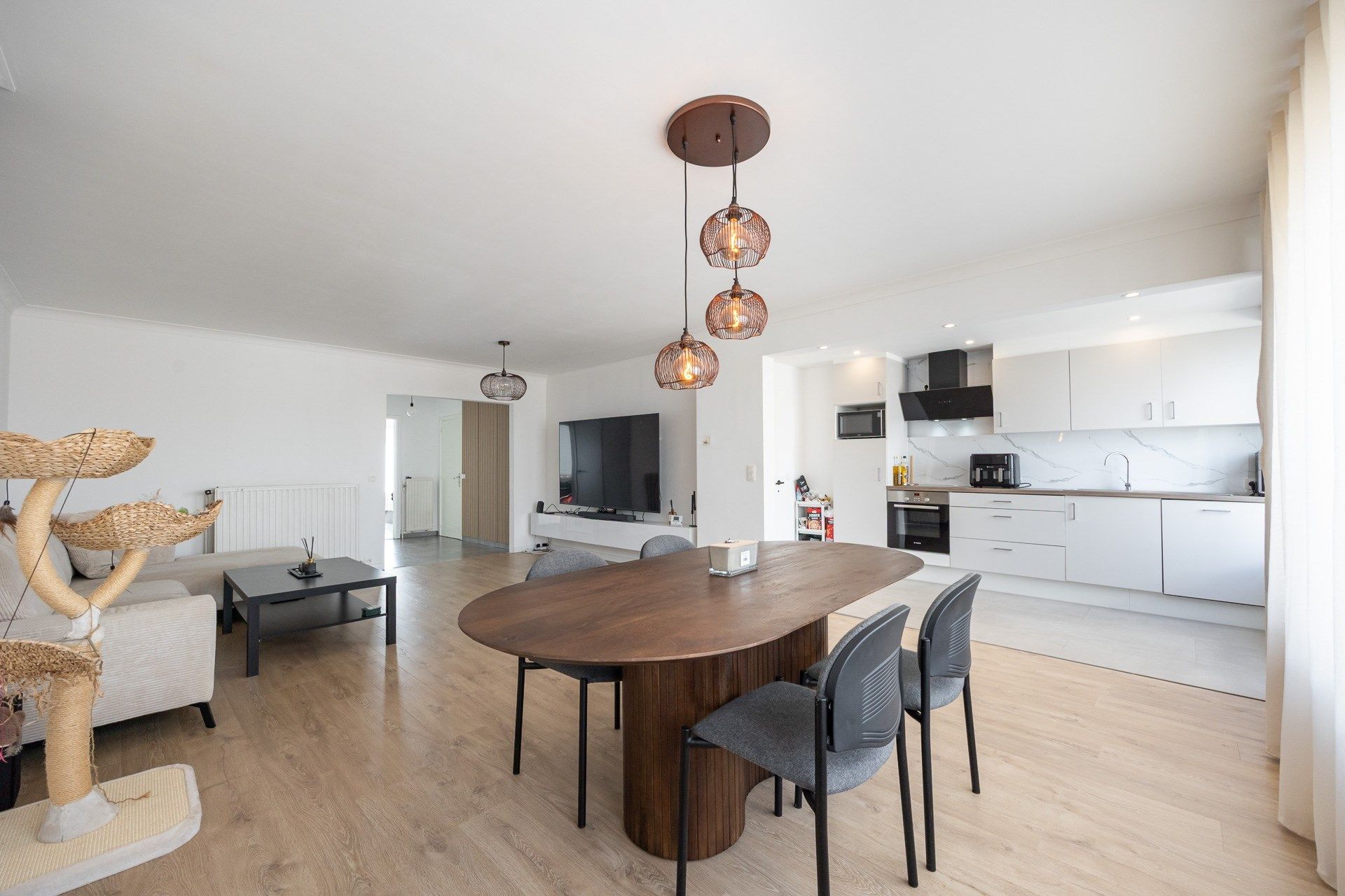 Instapklaar 2-slpk appartement Deurne-Zuid foto 3