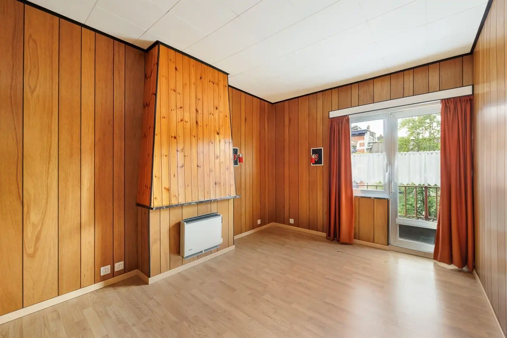 Royale 3-slaapkamerwoning met garage, werkplaats en tuin foto 18