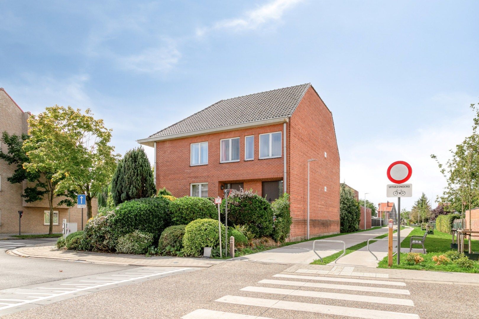 Mooi, uiterst lichtrijk appartement in het hart van Wevelgem! foto 23