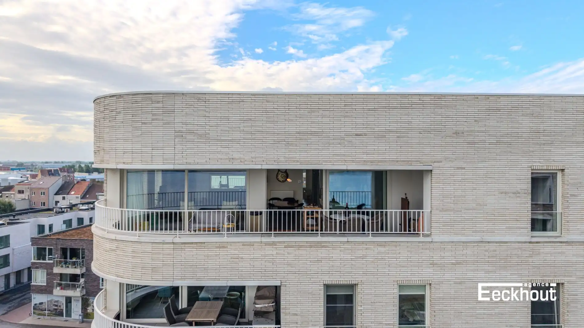 Zeer ruime penthouse (124m²) met 2 terrassen, 3 ruime slaapkamers en een uitnemend uitzicht aan de Spuikom! foto 17
