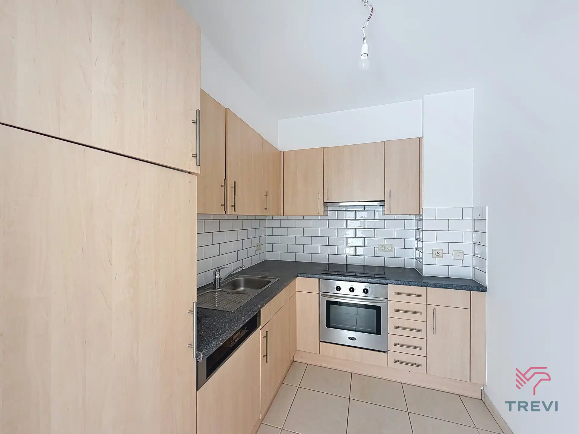 Gerenoveerd appartement met 2 slaapkamers  foto 6