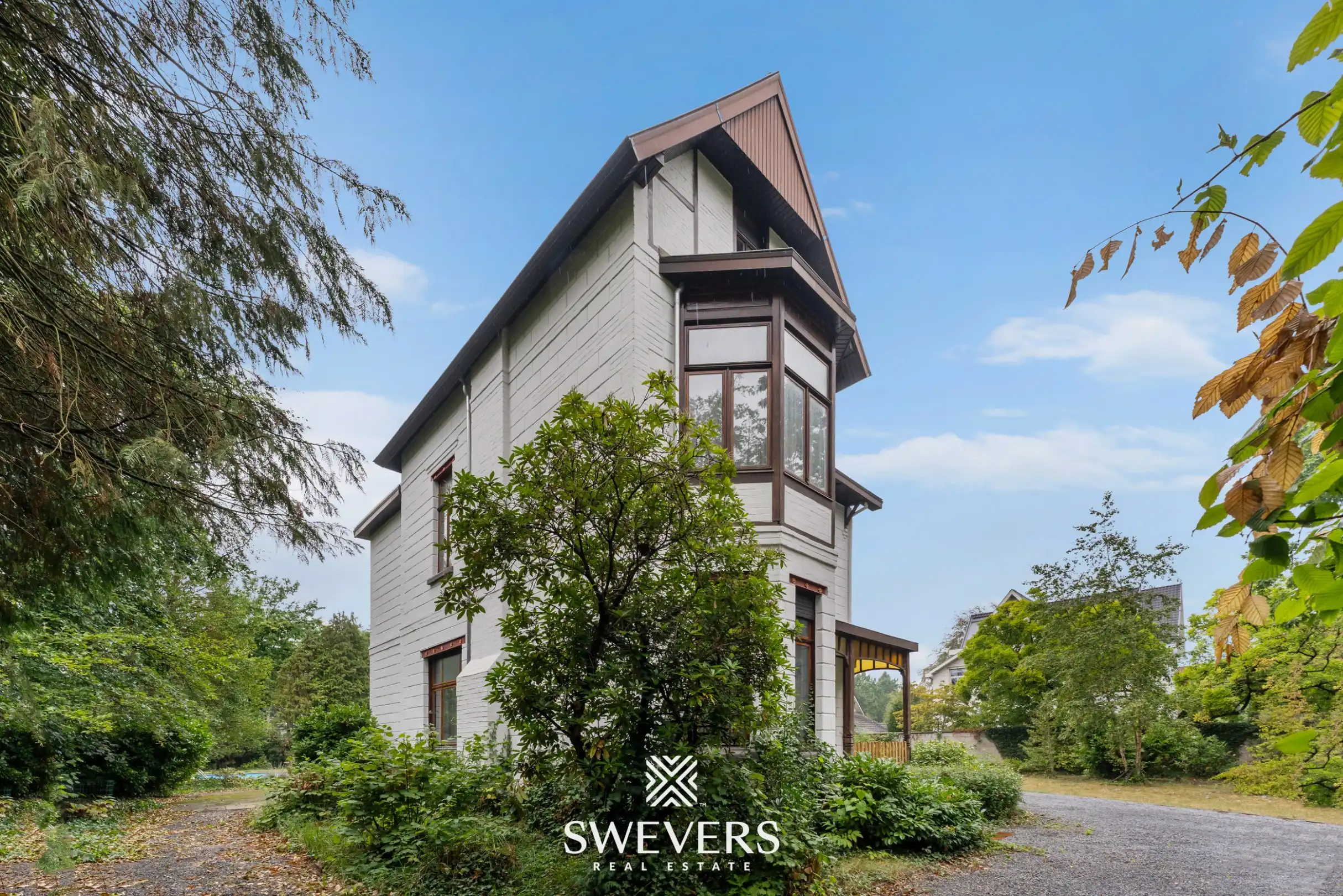Karaktervolle herenwoning op knap perceel (20are) tegenover be-MINE foto 43