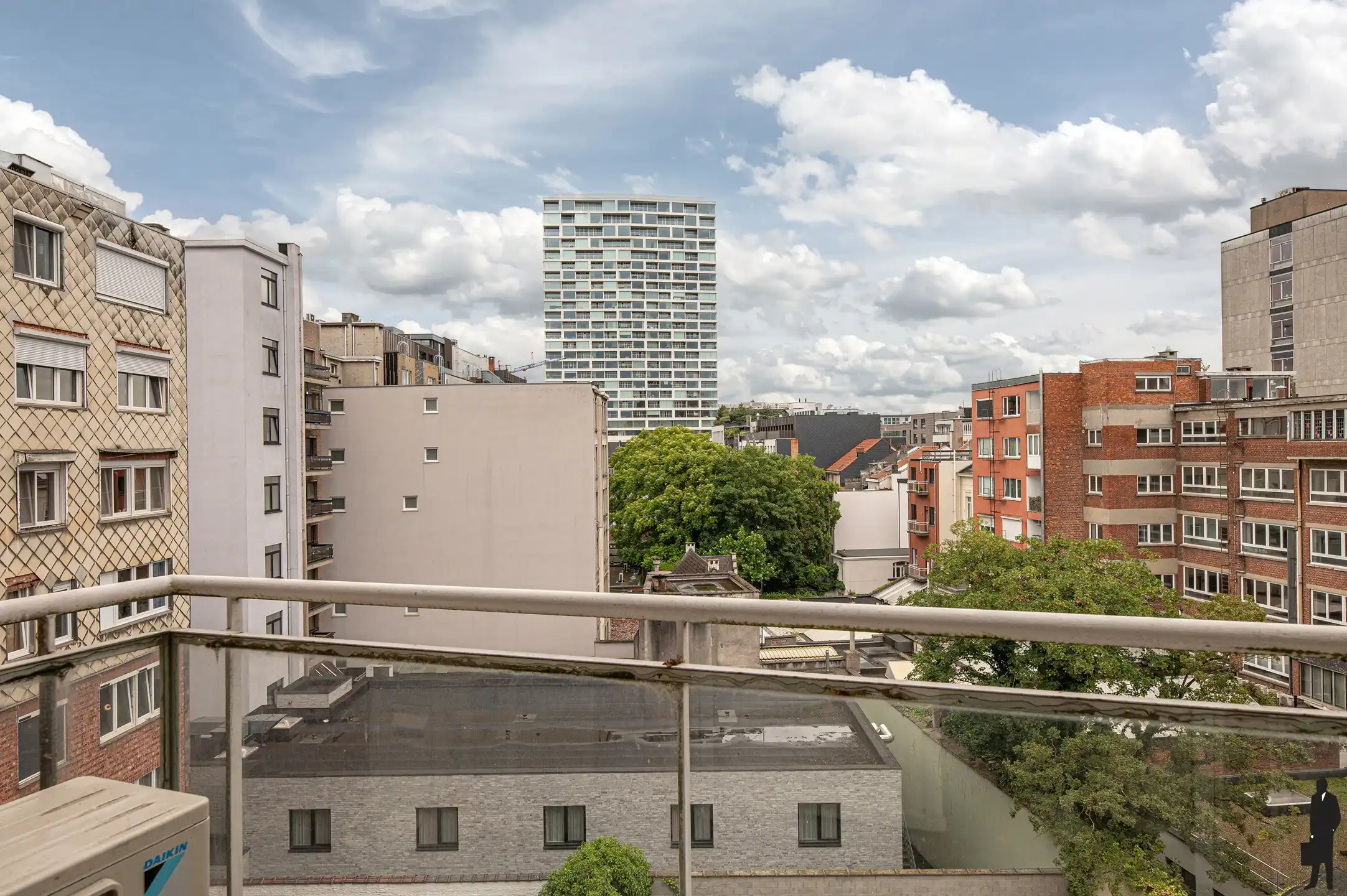 Prachtig en ruim appartement van 170 m² met groen uitzicht foto 12