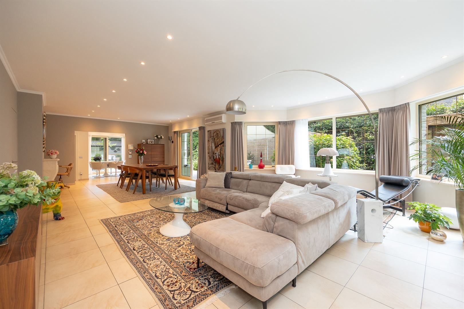 Een moderne villa met 4 ruime SLKS  nabij het centrum van Heide- Kalmthout. foto 5