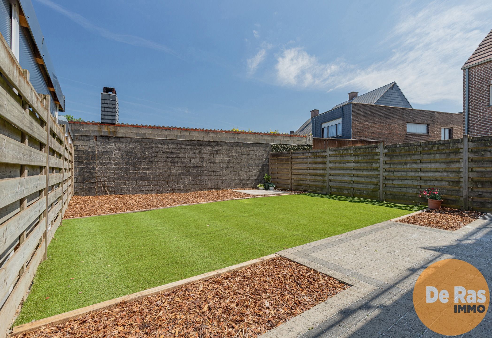 BURST - gelijkvloers app met 2 slpk en tuin! foto 2