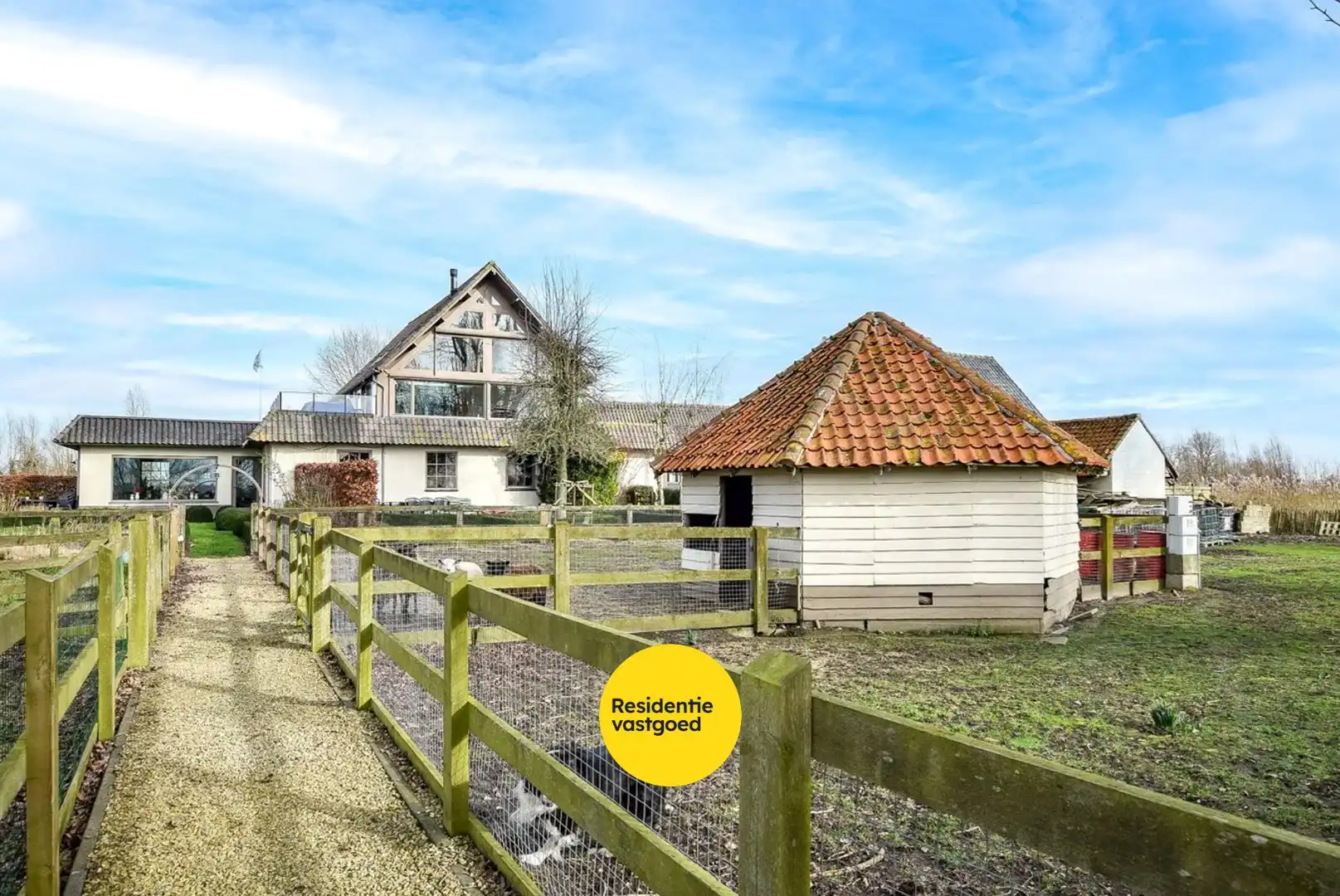 Restaurant met privéwoning en 2 B&B-kamers op 4.370 m² foto 3