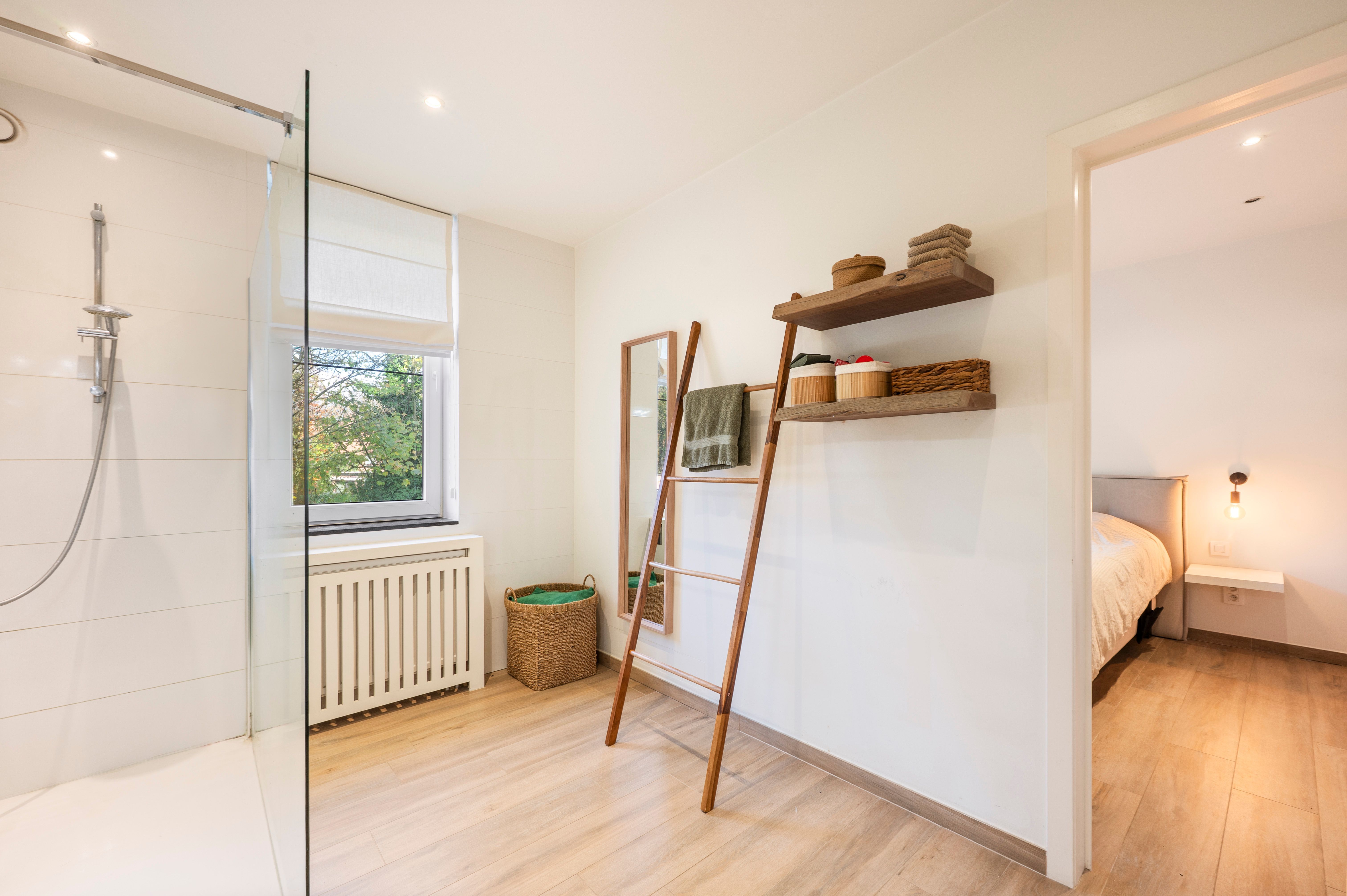 Moderne gezinswoning met gezellige stadstuin op de Lage Kaart te Brasschaat! foto 11