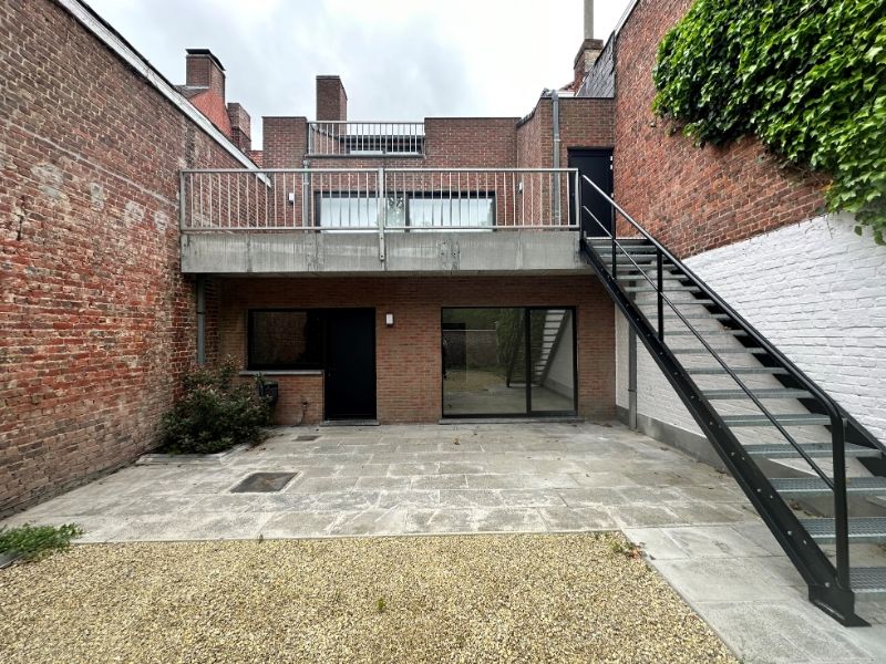 Woning met 3 slaapkamers en kantoor/praktijkruimte foto 4