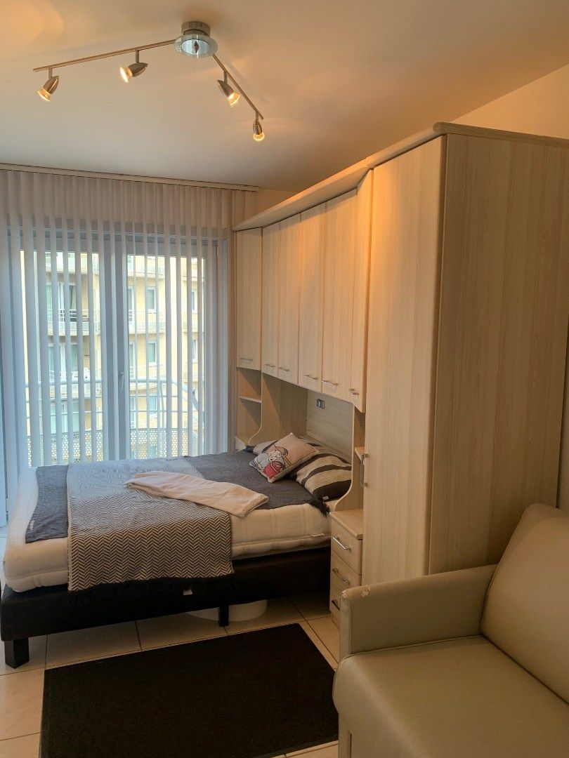 Gemeubeld appartement met 1 slaapkamer en twee terrassen, in residentie mét zwembad foto 2