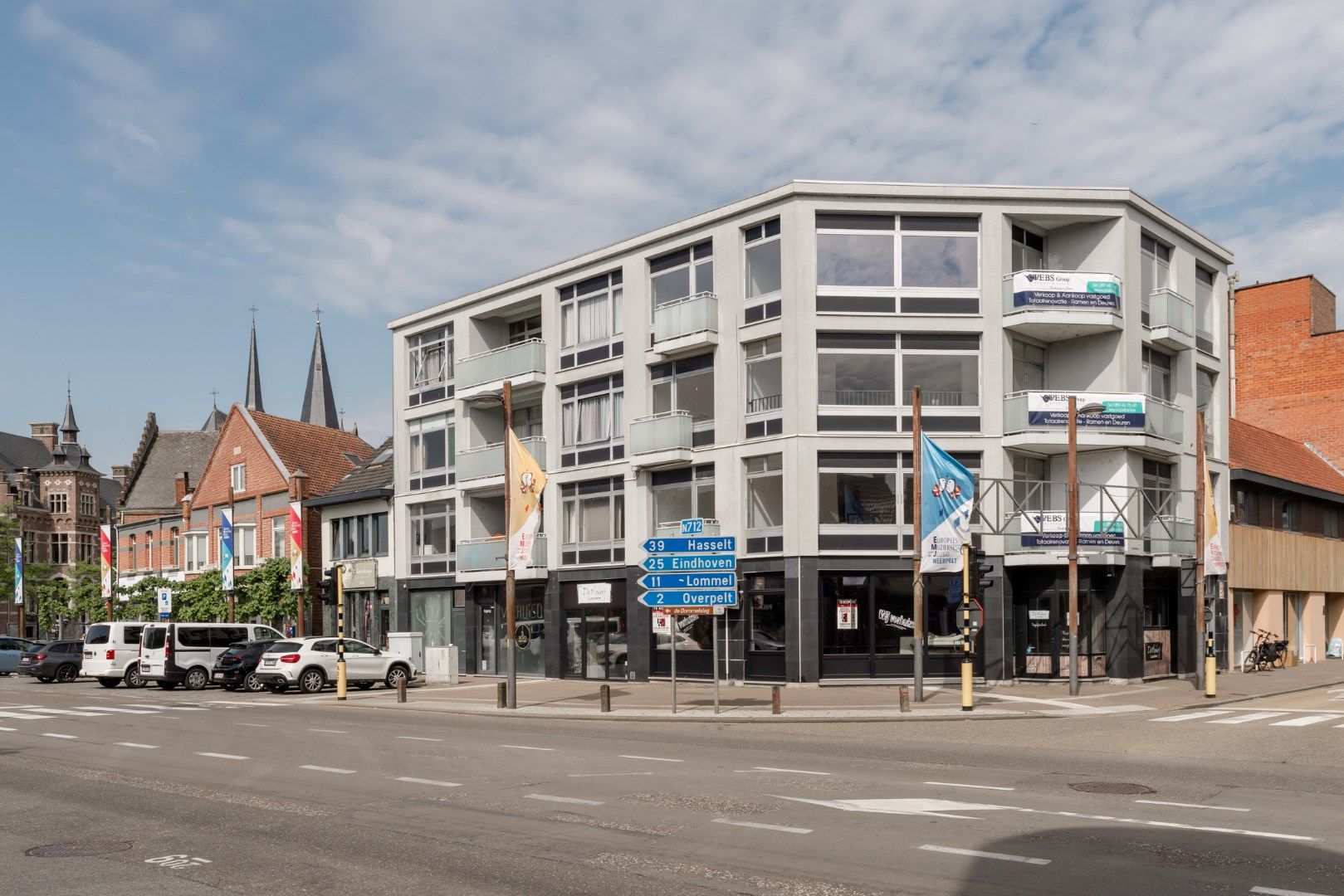 Volledig gerenoveerd 3 slaapkamer appartement in Neerpelt centrum. foto 21
