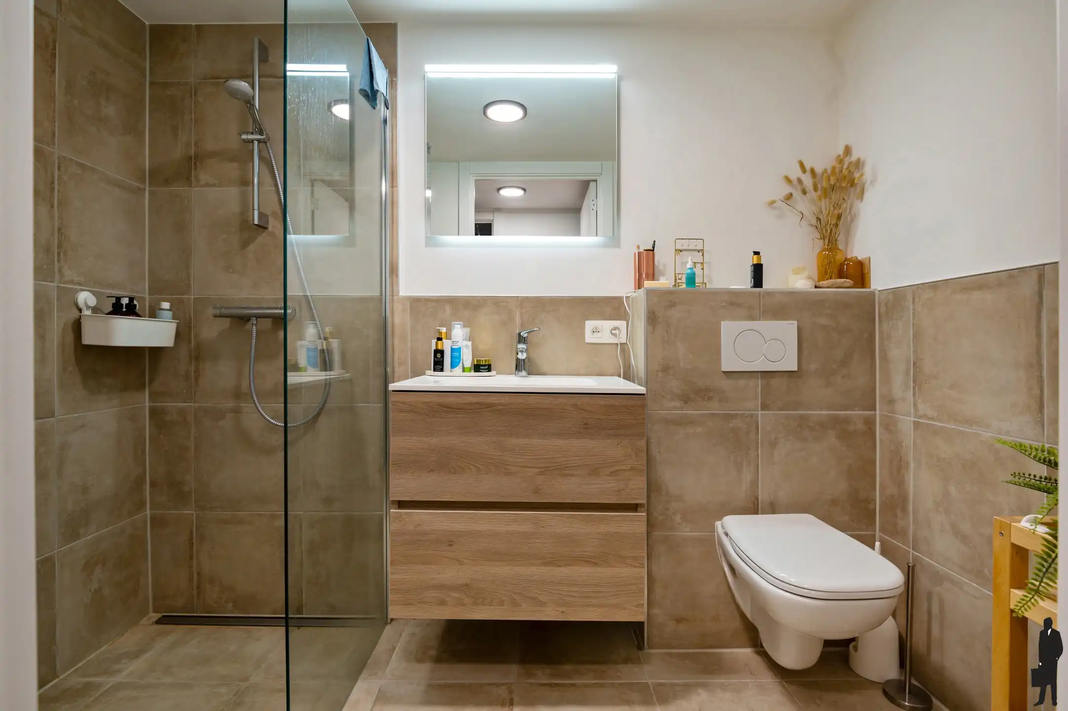 Modern appartement in de gegeerde New York Residence op het bruisende Eilandje! foto 4