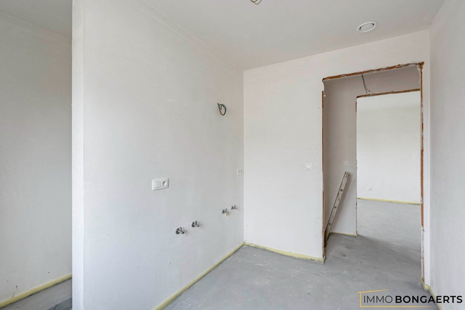 Moderne woning met drie slaapkamers  foto 25