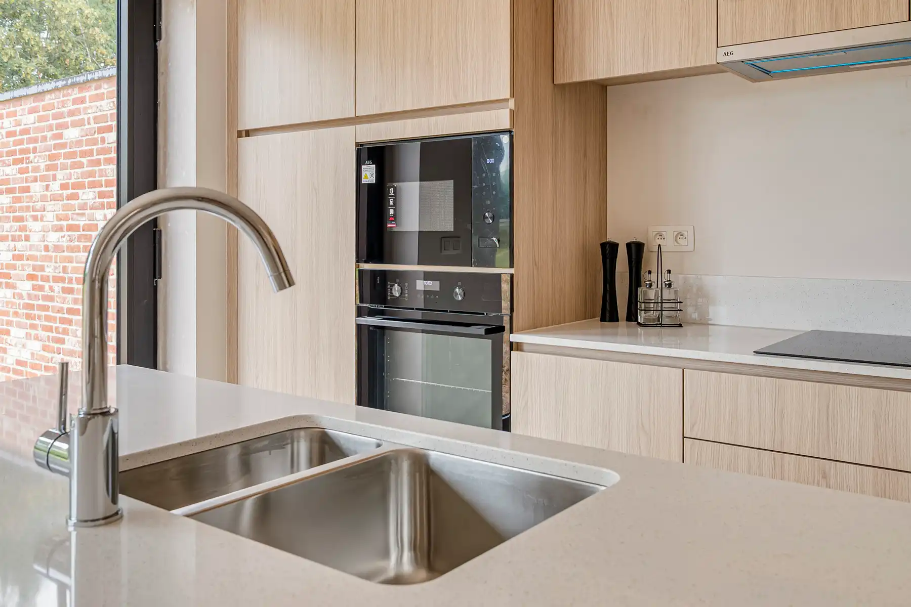 Hoogwaardig afgewerkte nieuwbouwwoning in Zele foto 8